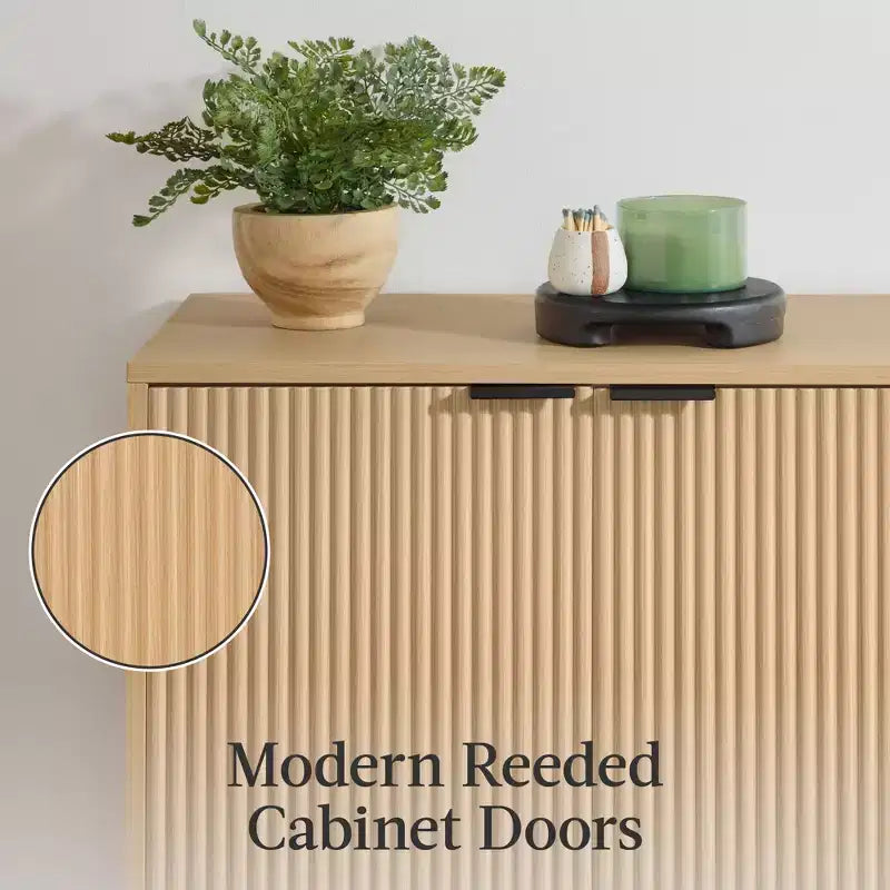 Armoire de rangement à 4 portes cannelées avec portes à fermeture douce