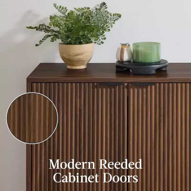 Armoire de rangement à 4 portes cannelées avec portes à fermeture douce