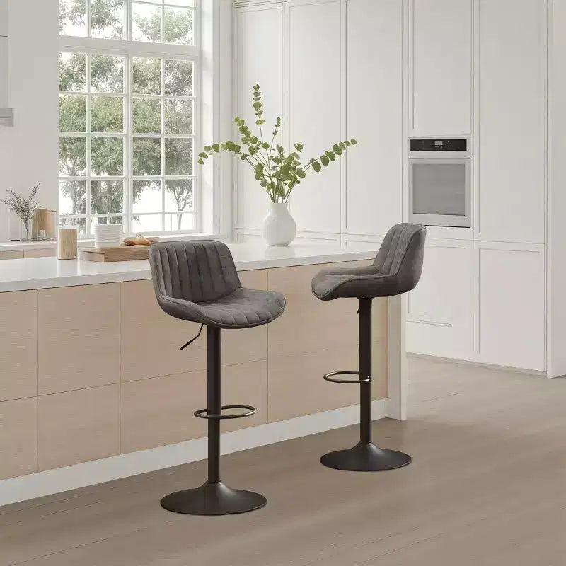 Tabouret de bar pivotant et réglable en hauteur en similicuir