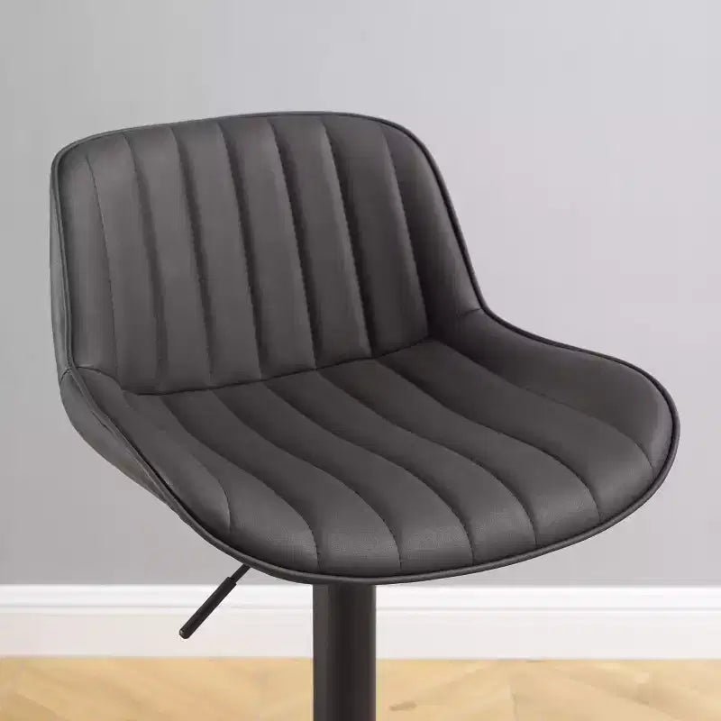 Tabouret de bar pivotant et réglable en hauteur en similicuir